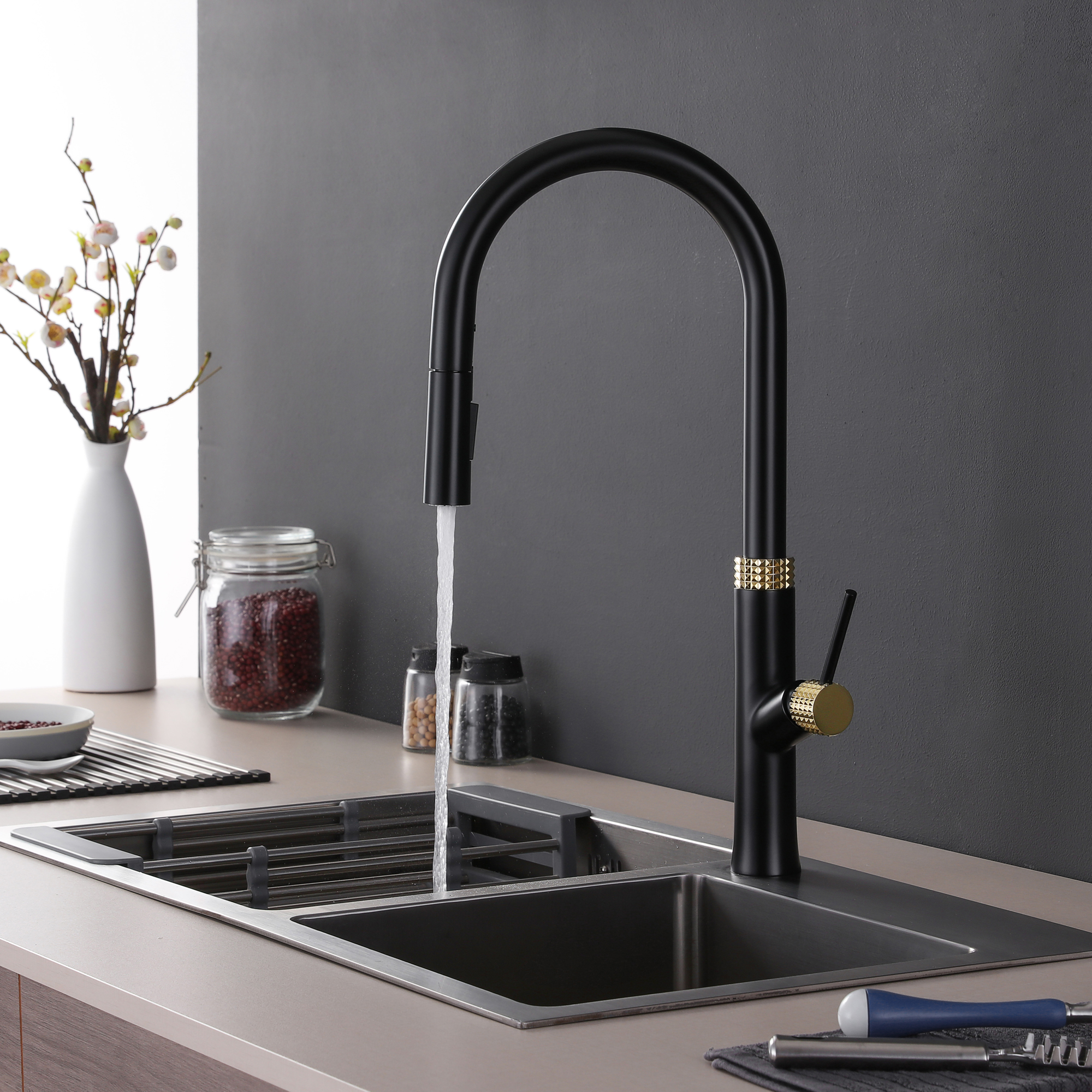 Gowo Water Black Mixer Tap Matt Gold Kitchen Faucet With Great Price