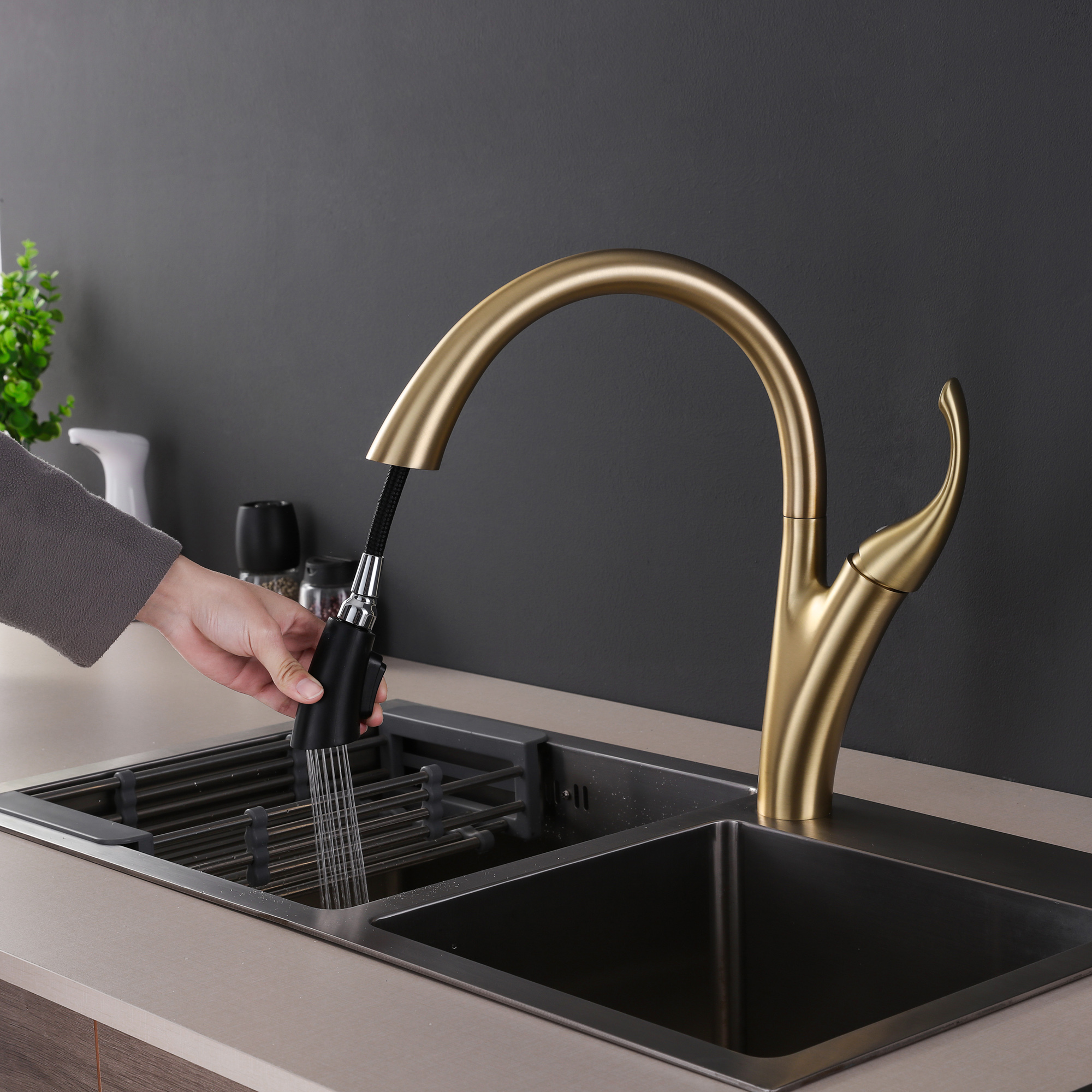 Professional Tap Brass Gold Faucet Kitchen Mixer Made In China