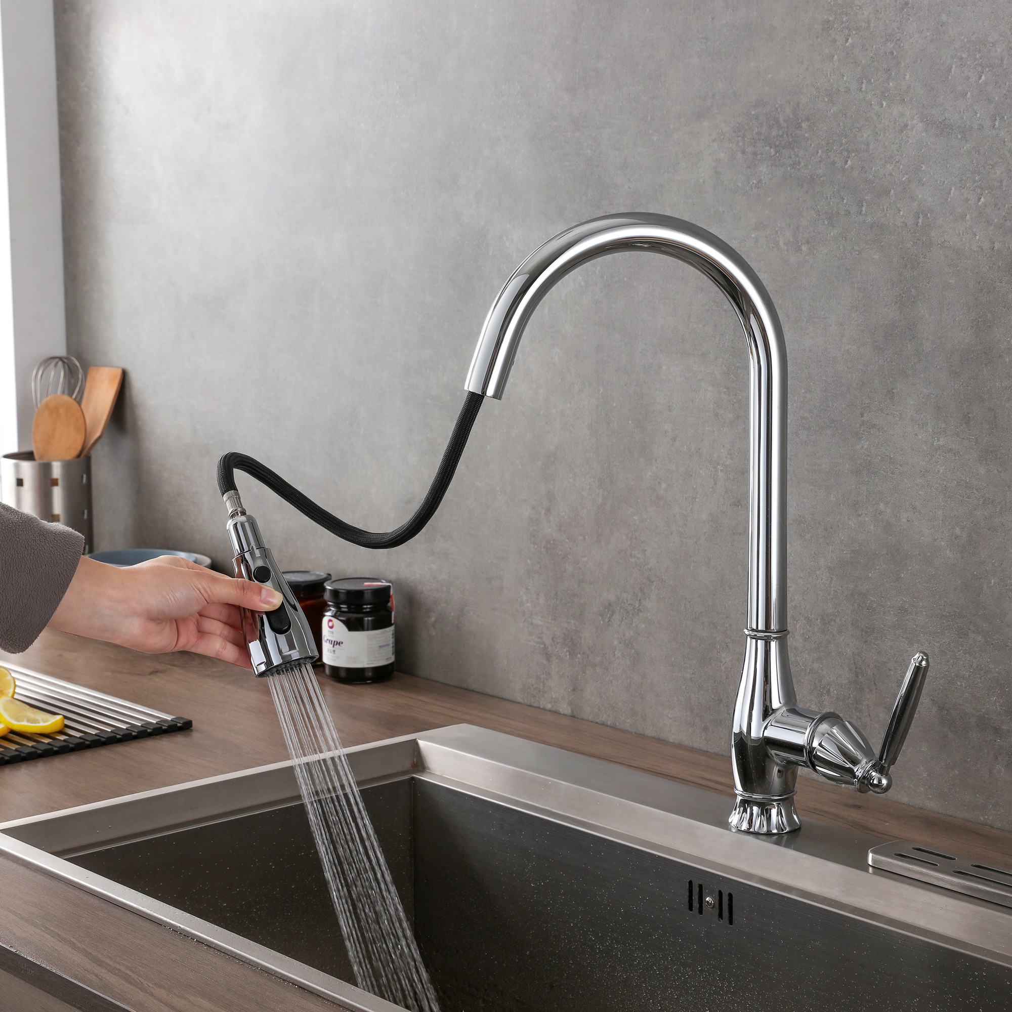 New Design Retro Chrome Swivel Pull Out Spray Kitchen Mixer Faucet